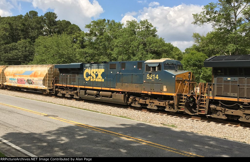 CSX 5214 runs second